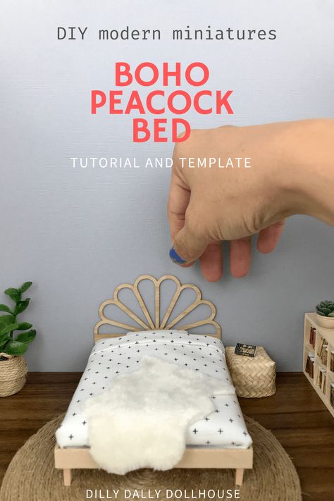 Dollhouse Headboard, Diy Peacock, Bed Tutorial, Barbie House Furniture, Diy Barbie House, Modern Dollhouse Furniture, Dollhouse Bed, Dollhouse Miniature Tutorials, Doll Furniture Diy