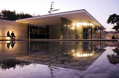 The Barcelona Pavilion, an emblematic work of the Modern Movement, which was designed by Ludwig Mies van der Rohe (1886-1969) as the German national pavilion for the 1929 Barcelona International Exhibition. It built from glass, steel and different kinds of marble, the Pavilion was conceived to accommodate the official reception presided over by King Alfonso XIII of Spain along with the German authorities. Barcelona Pavilion, Ludwig Mies Van Der Rohe, Floating House, Van Der Rohe, Mies Van Der Rohe, Water Features, Modern Architecture, R A, Barcelona