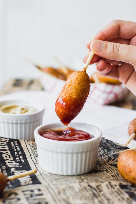 Carrot Hot Dog, Circus Food, Mini Corn Dogs, Dogs Are The Best, Carrot Dogs, Hot Dog Bar, Mini Carrots, Corn Dog, Food Photography Inspiration