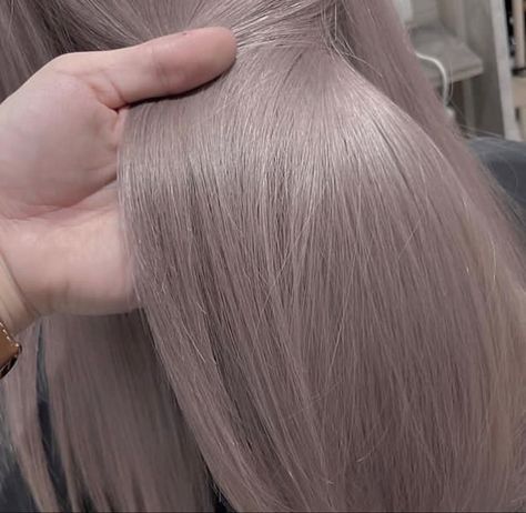 Hair Color Styles, Ash Blonde Hair Balayage, Long Hair Style, Mushroom Hair, Beige Hair, Korean Hair Color, Silver Blonde Hair, Ash Hair, Ash Hair Color