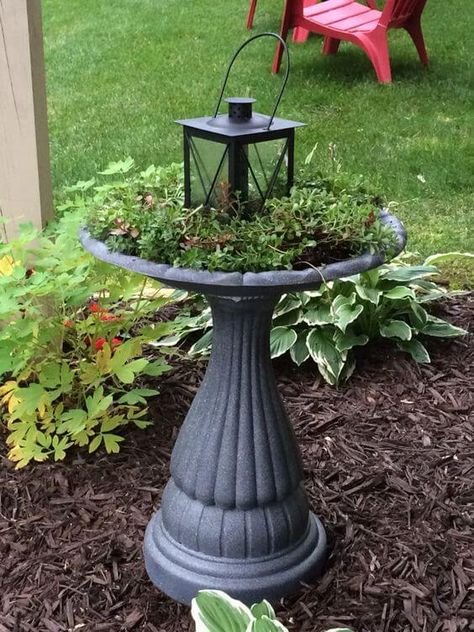 20 Brilliant Ideas To Reuse Your Old Birdbath - 164 Birdbath Upcycle, Diy Birdbath Ideas, Flower Garden Pictures, Tire Garden, Outdoor Candle Holders, Lavender Leaves, Cucumber Trellis, Planting Pots, Flower Tower