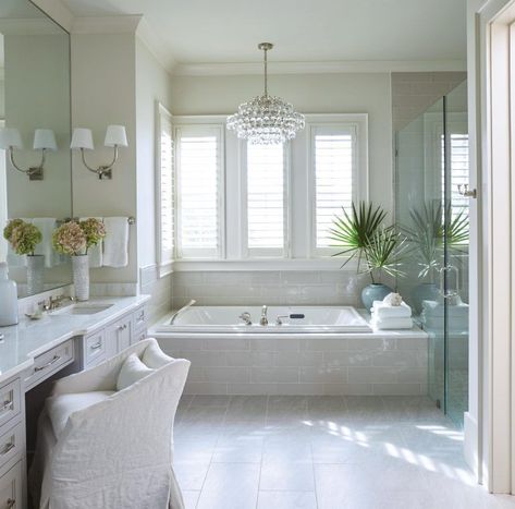 Makeover Kamar Mandi, Luxury Bathroom Master Baths, Bilik Air, Master Bath Remodel, Bathroom Remodel Shower, Bathroom Remodel Designs, Southern Home, Dream Bathrooms, Bathroom Layout