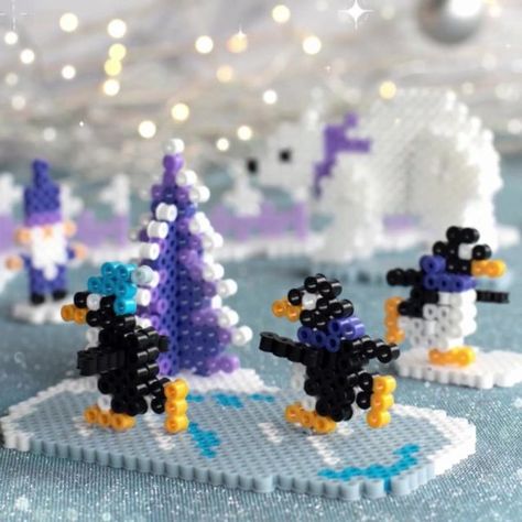 Perler Bead Ornaments Pattern, Bubble Christmas Lights, Melty Bead Designs, Christmas Perler Beads, Hamma Beads Ideas, Ice House, Ice Palace, Perler Creations, Gingerbread House Kits