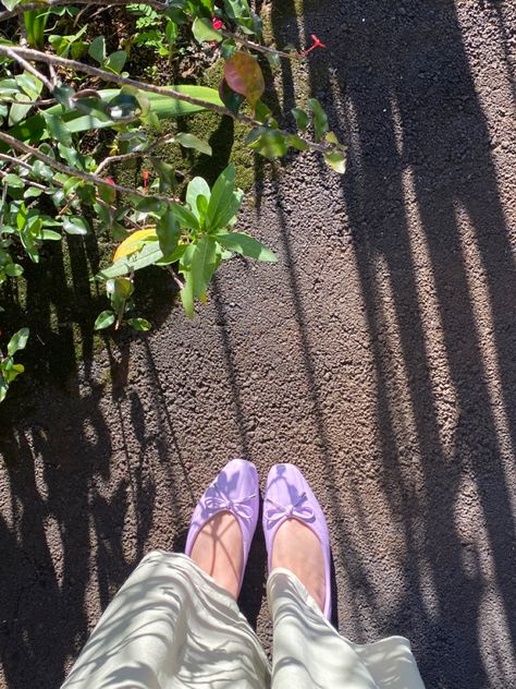 Purple flat ballet , flat , flat ballet , purple , skoes , ballet Purple Flats Outfit, Purple Ballet Flats, Purple Flats, Shoes Purple, Flats Outfit, Pointe Shoes, Ballet Flat, The Closet, Yellow Dress