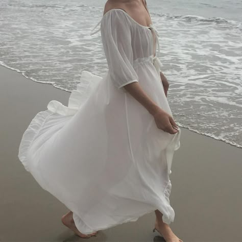 Vintage white sheer beach cover up/light over duster. Beautiful find. Free size. $88 + shipping. SOLD Persephone Dress Aesthetic, White Nightgown Aesthetic, Loose White Dress, White Flowing Dress, Perfume Commercial, Inka Williams, Annabel Lee, Mediterranean Living, Dress For Summer