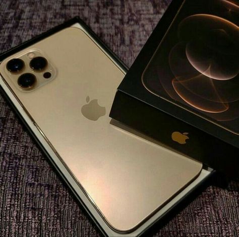 Iphone 12 Pro Gold Aesthetic, Iphone 12 Pro Max Gold Aesthetic, Iphone 12 Pro Gold, Life Hacks Iphone, Hp Iphone, Free Iphone Giveaway, Luxury Iphone Cases, Iphone Life Hacks, Iphone Obsession