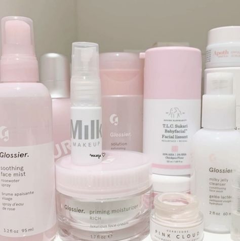 Glossier Face Mist, Iphone Display, Priming Moisturizer, Pink Lifestyle, Pretty Skin Care, Pretty Skin, Pink Girly Things, Pink Vibes, Lily Rose Depp