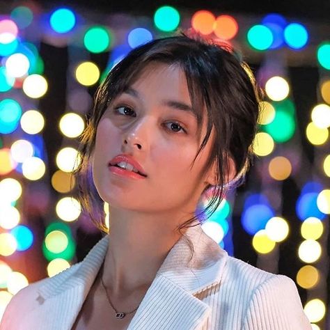 Liza Soberano Aesthetic, Liza Soberano Icons, Liza Soberano Photoshoot, Liza Soberano Wallpaper, Liza Soberano Instagram, Lisa Soberano, Liza Soberano, Uzzlang Girl, Gold Monogram