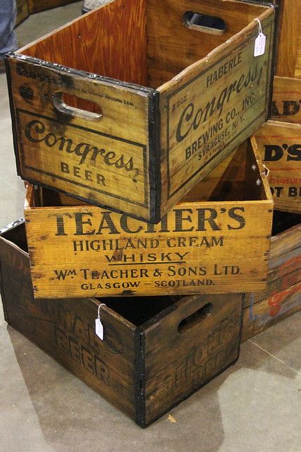 IMG_1552 | livinglavie | Flickr Crate Decor, Vintage Wooden Crates, Vintage Crates, Salvaged Furniture, Beer Holder, Old Wooden Boxes, Old Crates, Pallet Crafts, Old Boxes