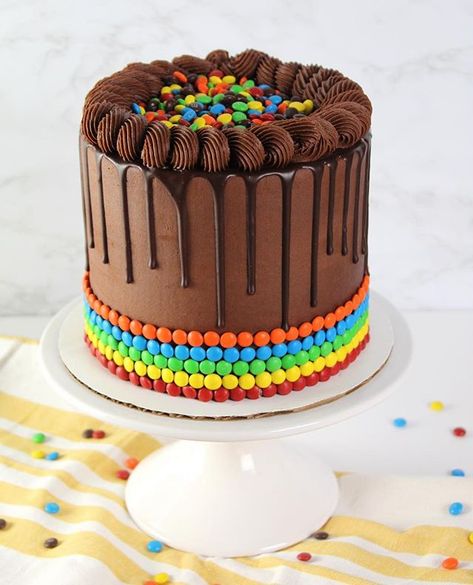 Mnm Cake, 19 Cake, 6th Birthday Cakes, Baking School, Making Fondant, Chocolate Drip Cake, Birthday Cake For Him, Creative Baking, Chocolate Cake Decoration