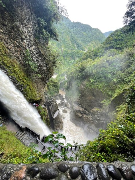 #ecuador #quito #riobamba #baños #pailon #waterfall #cascada #nature #naturephotography #naturelovers #tourism #latinamerica #aesthetic #traveling #travelaesthetic #destination Central America Aesthetic, Quito Ecuador Aesthetic, Ecuador Aesthetic, Travel Ecuador, Retreat Planning, Waterfall Forest, Aesthetic Traveling, Villain Era, Ecuador Travel