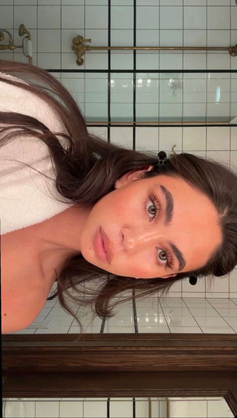 Christinanadin Instagram, Eye Makeup For Round Face, Natural Rhinoplasty, Dream Nose, 2024 Makeup, No Make Up Make Up Look, Christina Nadin, Maquillage On Fleek, Glow Makeup