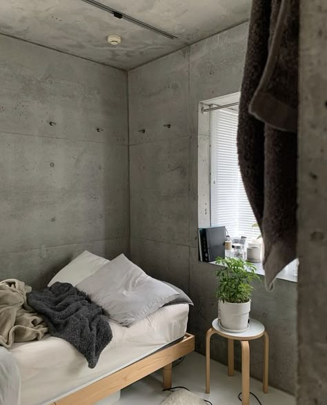 Brutalism Interior, Brutalist Interior, Concrete Interiors, Dekorasi Kamar Tidur, Dream Room Inspiration, Room Makeover Inspiration, House Room, Apartment Inspiration, Room Inspiration Bedroom