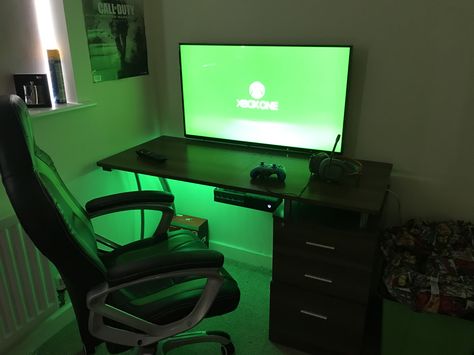 New Xbox one x setup with 4K tv Gaming Setup Xbox One, Xbox Pc Setup, Xbox Monitor Setup, Xbox Desk Setup, Xbox Setup Bedroom, Xbox Room Ideas, Xbox Gaming Setup, Xbox Bedroom Ideas, Xbox Setup