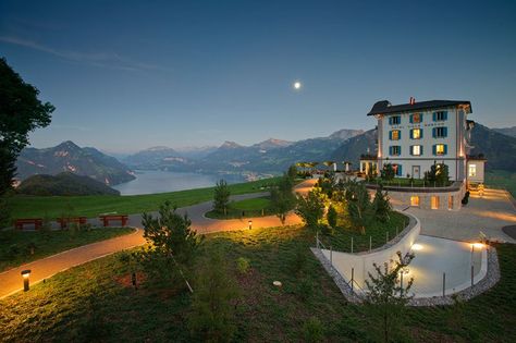 People are Calling This Rooftop Infinity Pool in the Swiss Alps the Stairway to Heaven  The Hotel Hotel Villa Honegg, Villa Honegg, Luxury Hotel Bedroom, Luxury Hotels Lobby, Hotel Suite Luxury, Luxury Hotel Room, Orlando Hotel, Hilton Hotels, Hotel Entrance