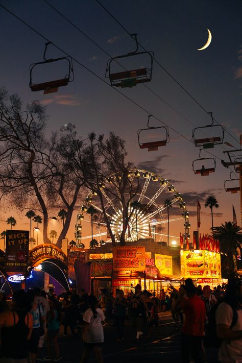 Reminds me of that first Halloween, Wooly Fair and running through downtown in monsoon-like rains. Magical beginnings. Parc D'attraction, Fun Fair, Summer Bucket Lists, Summer Dream, Amusement Park, Summer Nights, Summer Aesthetic, Ferris Wheel, At Night