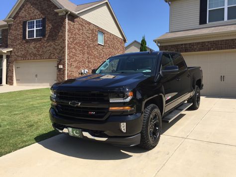 Chevy Silverado 1500 Silverado 2005, 2019 Chevy Silverado, Lifted Silverado, Silverado Truck, Built Truck, Truck Stuff, Thomas Shelby, Chevy Silverado 1500, Khalid