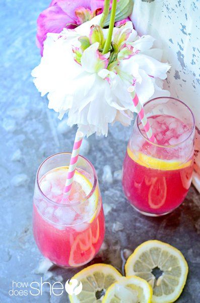 Prickly Pear Lemonade Prickly Pear Lemonade, Pear Lemonade, Pink Lemonade Drink, Strawberry Lemonade Sangria, Prickly Pear Recipes, Juice Popsicles, Prickly Pear Juice, Lemonade Sangria, Lemonade Popsicles