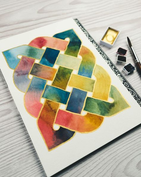 A watercolour painting of a celtic knot Paint Crafts, Dotted Paper, Watercolour Ideas, Watercolor Paintings For Beginners, Watercolor Lessons, Watercolor Journal, Diy Watercolor Painting, Celtic Knots, Watercolor Paintings Easy