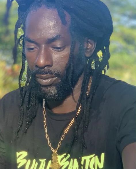 Buju Banton, Reggae Artists, Beautiful Dreadlocks, Tribe Of Judah, Black Music, Baddie Hairstyles, Black People, Jamaica, Beautiful Hair