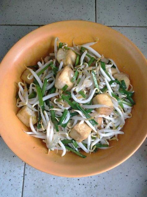 Taugeh Goreng Taugeh Goreng, Aesthetic Food, Spinach, Quick Saves