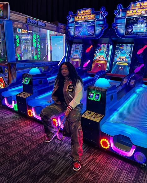 The game has just begun 🎮 #streetwear #streetwearfashion #daveandbusters #hawaii #oahu #oahuhawaii #oahulife #hawaiitravel #hawaiitrip #curvyoutfit #amazonfashion Outfits For Dave And Busters, Dave And Busters Date, Dave And Busters, Dave & Busters, Hawaii Oahu, Date Outfit, January 29, Oahu Hawaii, Date Outfits