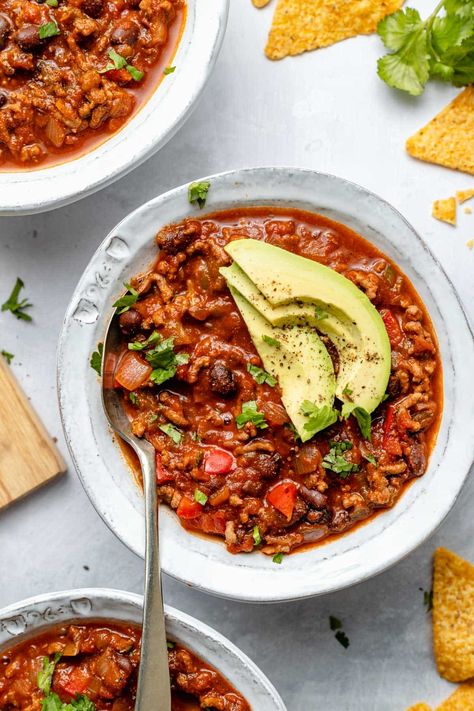 Homemade Bison Chili Midwest Chili Recipe, Flavorful Chili Recipe, Bison Chili Recipe, Seafood Sandwich, Bison Chili, Soup Seafood, Delicious Chili Recipe, Bison Recipes, Appetizers Fruit