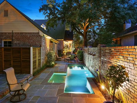 Cocktail Pools, Spool Pool, Small Pools Backyard, Pools For Small Yards, Pool Inspiration, Building A Swimming Pool, Courtyard Pool, Small Swimming Pools, Mini Pool