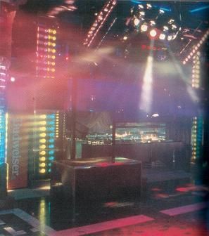 80s Night Club Aesthetic, Japanese Disco, Japanese Karaoke Aesthetic, Miami Nightlife, Night Club Aesthetic, Kate Moss 90s, 80s Synth, Late Night Show, 80s Interior