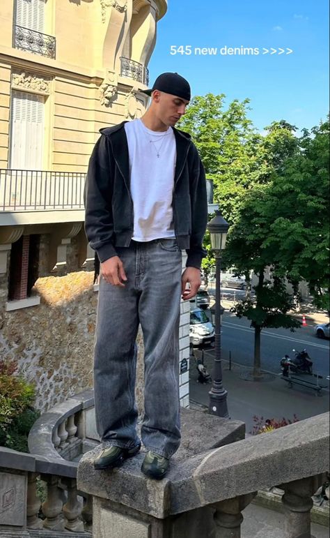 Grey Levis Jeans Outfit, Long Sleeves Outfit Men, 90s Fashion Men Outfits, Carpenter Pants Outfit, Fashion Men Outfits, Vintage Outfits Men, Jeans Outfit Men, Shirt Outfit Men, 90s Fashion Men