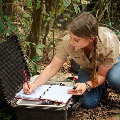 Environmental Policy Aesthetic, Wild Life Biologist, Zooaligest Aesthetic, Animal Conservation Aesthetic, Environmental Studies Aesthetic, Animal Science Aesthetic, Conservationist Aesthetic, Mycologist Aesthetic, Zookeeper Aesthetic