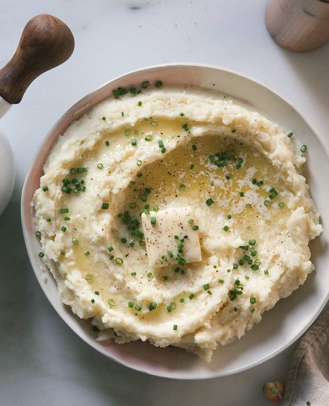 Easy Thanksgiving Dish, Onion Mashed Potatoes, Cream Cheese Mashed Potatoes, Herb Cream Cheese, Cheese Mashed Potatoes, Vegan Mashed Potatoes, Creamed Potatoes, Mashed Potato Recipes, Thanksgiving Dishes