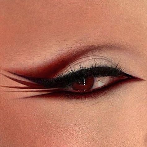 Ornate Dagger, Eyeliner Idea, Bday Makeup, Red Eyeliner Makeup, Spider Oc, Movie Challenge, Rose Ideas, Crimson Rose, Ball Makeup