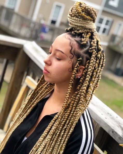 black + blonde box braids Black And Blonde Hair Color, Black And Blonde Box Braids, Box Braids Hairstyle, Black And Blonde Hair, Black And Blonde Ombre, African Hair Braiding, Edgy Woman, Blonde Box Braids, African Hair Braiding Styles