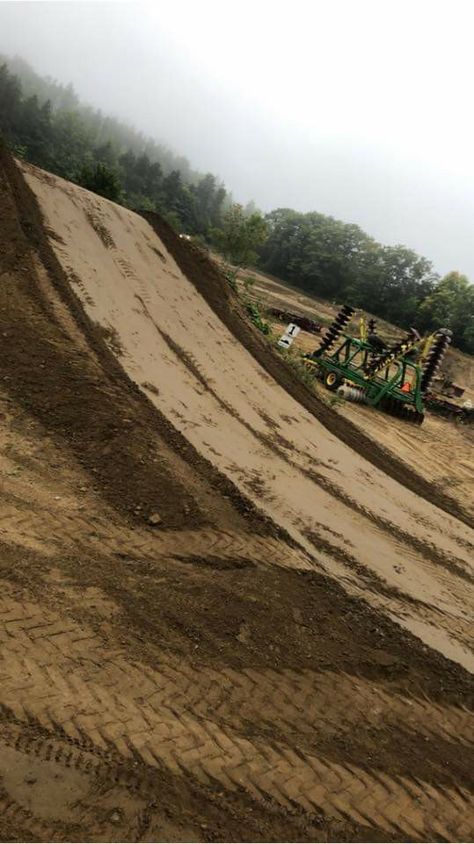 Dirt Bike Track, Future Bike, Motocross Tracks, Dream Horse Barns, Dream Horse, Farm Ideas, Dirt Track, Horse Barns, Dirt Bikes