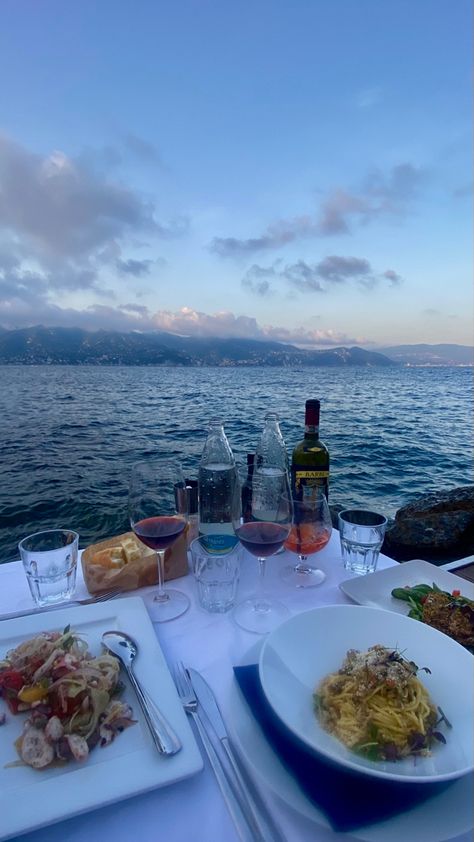 Dinner date in Portofino. Ristorante Capo Nord. Boat Dinner, Dinner By The Sea, Seaside Dinner, Alphabet Dating, Beach Date, Dream Trip, Fancy Dinner, Date Dinner, Dinner Date