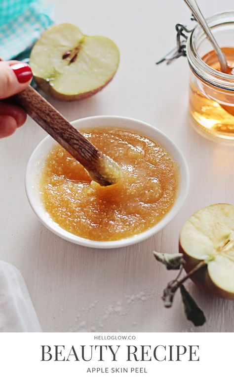 DIY: Apple Cider Vinegar At-Home Skin Peel - helloglow.co Diy Apple Cider Vinegar, Skin Peeling On Face, Diy Apple Cider, Apple Cider Vinegar Acne, Skin Peel, Diy Apple, Face Mask Recipe, Facial Peel, Diy Beauty Recipes