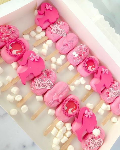 Barbie Cupcakes, Barbie Decorations, Hello Barbie, Doll Birthday Cake, Barbie Party Decorations, Barbie Birthday Cake, Barbie Theme Party, Barbie Doll Cakes, Barbie Food