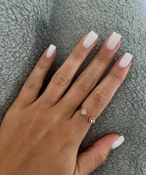 Smoky White Nails, Marshmellow Nails Color, Milk White Square Nails, Regular Polish Nails Manicures, Marshmallow Acrylic Nails, Cream Square Nails, Square Cream Nails, Marshmallow French Nails, Milky White Short Square Nails