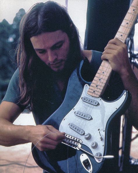 David Gilmour Guitar, Dave Gilmour, David Gilmour Pink Floyd, Pink Floyd Poster, Pink Floyd Art, Richard Williams, Richard Wright, Best Guitarist, Stevie Ray