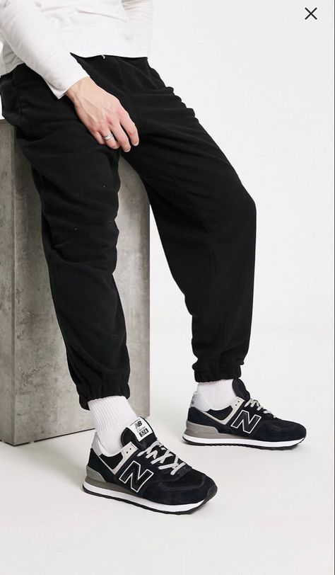 Black New Balance 574 Outfit, New Balance Shoes Outfit Men, New Balance 574 Outfit Mens, New Balance 574 Outfit, 574 Outfit, Sneakers To Buy, Black New Balance, Style Outfits Men, Street Style Outfits Men