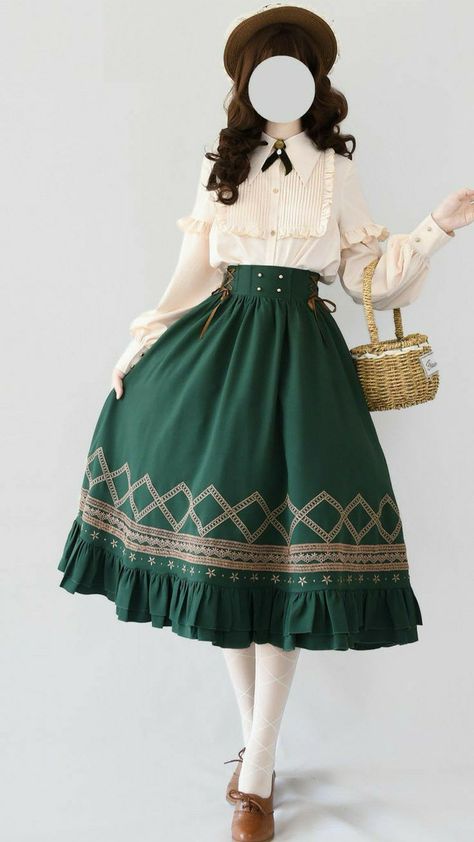 Skirt Models Ideas, Old Fashioned Dresses Vintage, Skirt Reference, Vintage Outfits Skirts, Gaun Abad Pertengahan, Nye Fashion, Lolita Outfits, Classic Lolita, French Dress