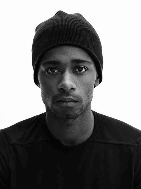 Found on Bing from www.pinterest.com Lakieth Stanford, Keith Stanfield, Lakeith Stanfield, Photo Shoot Tips, Self Portrait Drawing, Best Photo Poses, Men's Bracelet, Black And White Portraits, Art Portrait