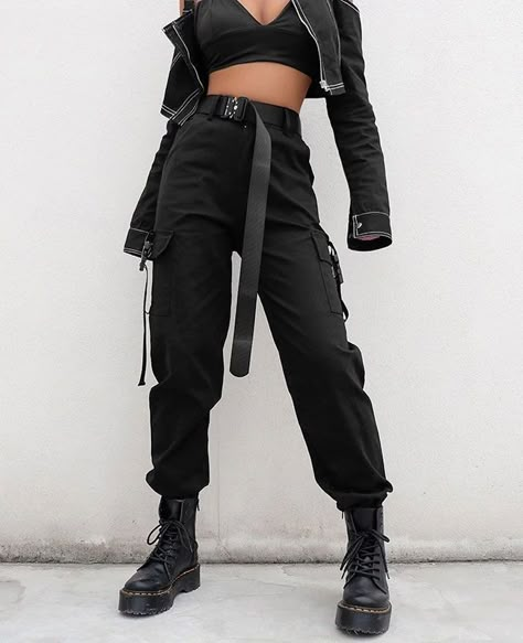 The Future Is Now - A Wearable Cyberpunk  Inspo Album - Album on Imgur Gaun Abad Pertengahan, Trendy Swimwear, Rock Punk, Black Women Fashion, Black Trousers, Cargo Pants Women, Edgy Outfits, White Wall, Grunge Outfits