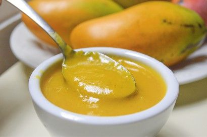 Simple and delicious mango vinaigrette. Mango Vinaigrette Dressing, Mango Vinaigrette, Spring Mix Salad Recipes, Vinegar Recipes, Olive Garden Salad Dressing, Spring Mix Salad, Lemon Pesto, Vinaigrette Recipe, Mango Recipes