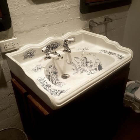 Antique Victorian wall basin adapted to a cabinet. Victorian Bathroom Vintage, Victorian Bathroom Accessories, Wall Basin, Victorian Wall, Victorian Bathroom, Vintage Bathrooms, Antique Victorian, Victorian Homes, Bathroom Accessories