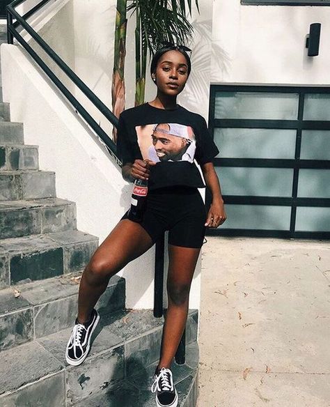 Looks Hip Hop, Biker Shorts Outfit, Black Biker Shorts, Outfit Vintage, Neue Outfits, Chill Outfits, Fashion Blogger Style, Looks Street Style, Diva Fashion