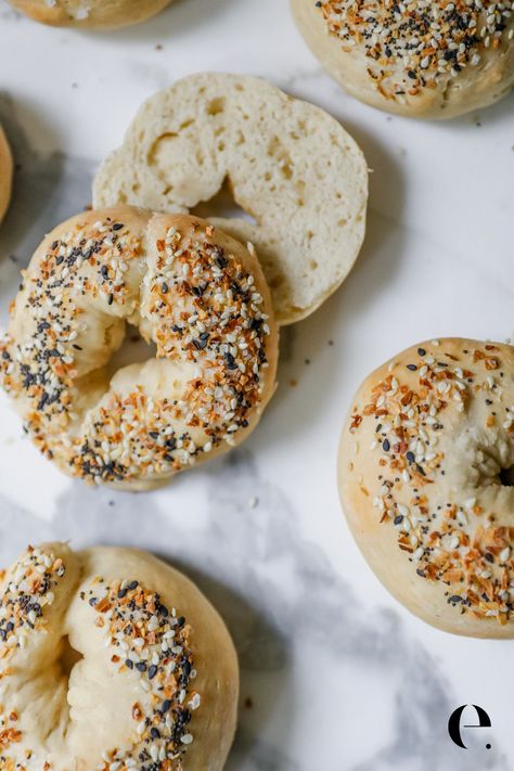 2-Ingredient Bagels (30 Minutes, No Yeast!) | Elizabeth Rider Bagel Store, Healthy Bagel, Bagel Recipe Easy, Bagel Bread, Bagel Toppings, Breakfast Quick, Bagel Bites, Best Bagels, Homemade Bagels