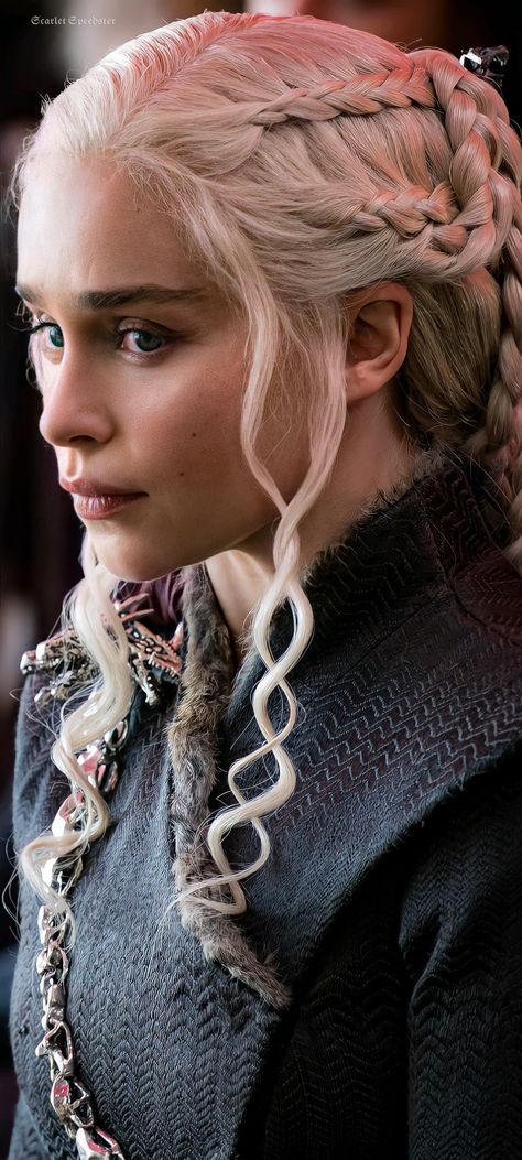 Daenerys Targaryen Portrait, Daenerys Targaryen Hd, Daenerys Targaryen Outfits, Daenerys Targaryen Wallpaper, Daenerys Targaryen Dragons, Queen Daenerys Targaryen, Game Of Thrones Khaleesi, Arte Game, Emilia Clarke Daenerys