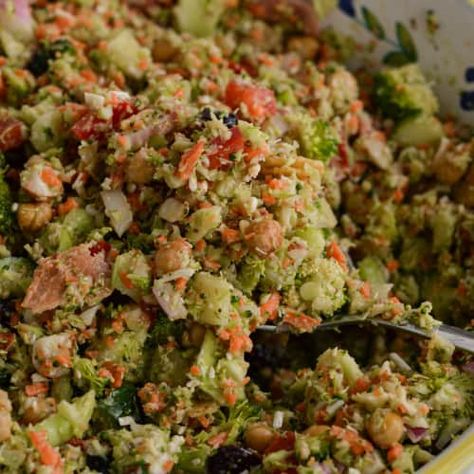 Honey Mustard Broccoli Crunch Salad - Nourished by Nic Crunch Salad Recipes, Honey Mustard Broccoli, Mustard Broccoli, Broccoli Crunch Salad, Protein Pasta Salad, Chicken Pesto Pasta Salad, Vegan Bean Salad, Crunch Salad, Creamy Ranch Dressing